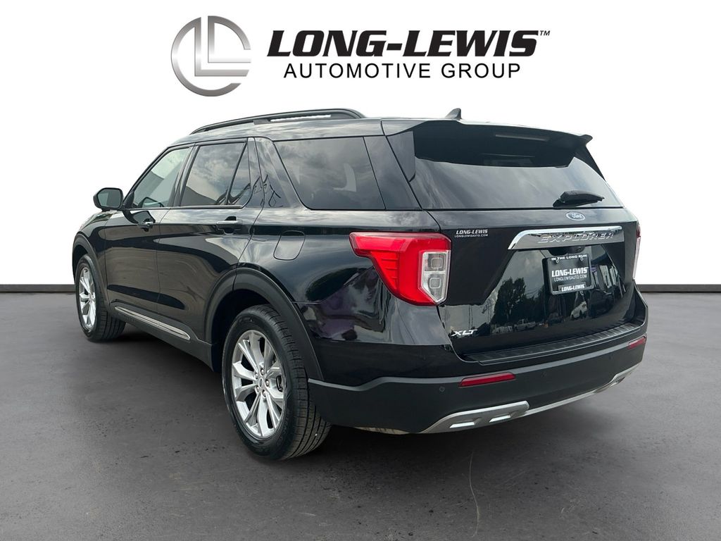 Used 2023 Ford Explorer - photo 2