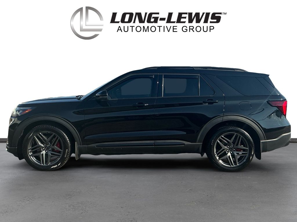 Used 2025 Ford Explorer - photo 2