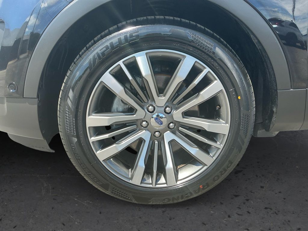 Used 2017 Ford Explorer - photo 10