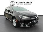 Used 2017 Chrysler Pacifica Touring L Minivan for sale #T26EQ034B - photo 10