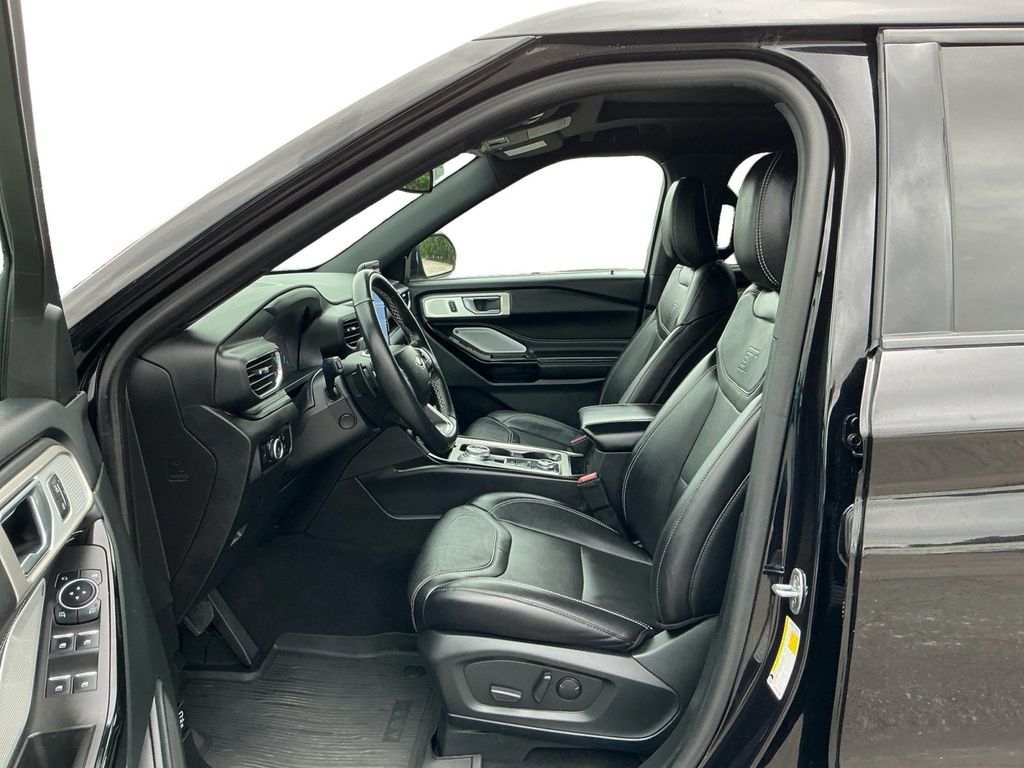 Used 2024 Ford Explorer - photo 11