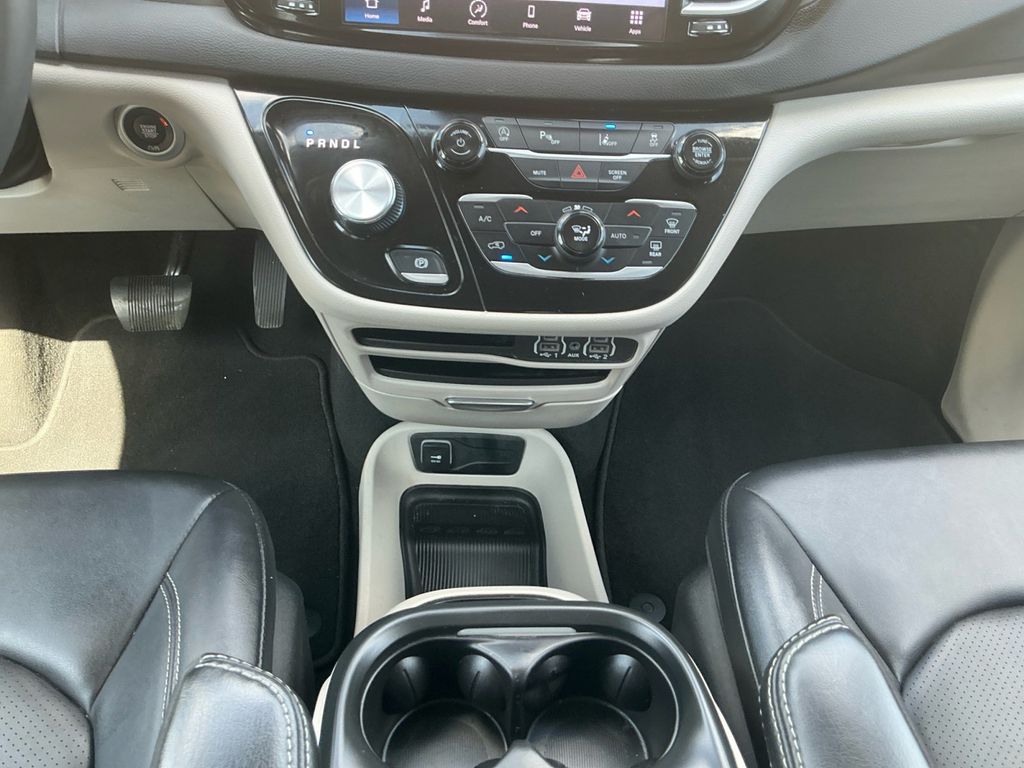Used 2024 Chrysler Pacifica - photo 16
