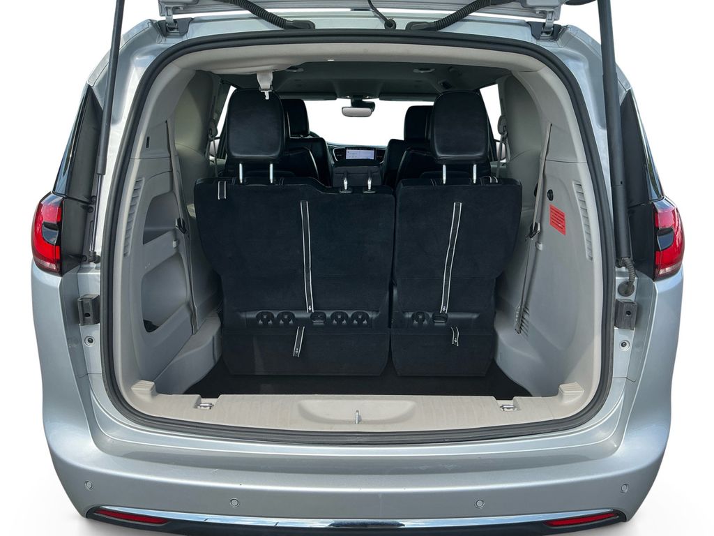Used 2024 Chrysler Pacifica - photo 20