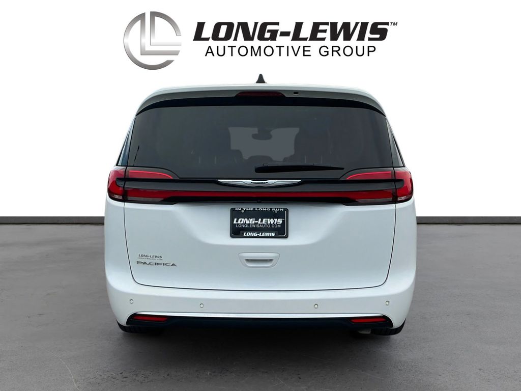 Used 2024 Chrysler Pacifica - photo 5