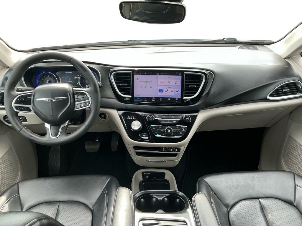 Used 2024 Chrysler Pacifica - photo 13