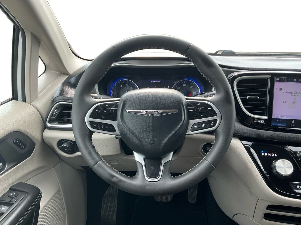 Used 2024 Chrysler Pacifica - photo 14