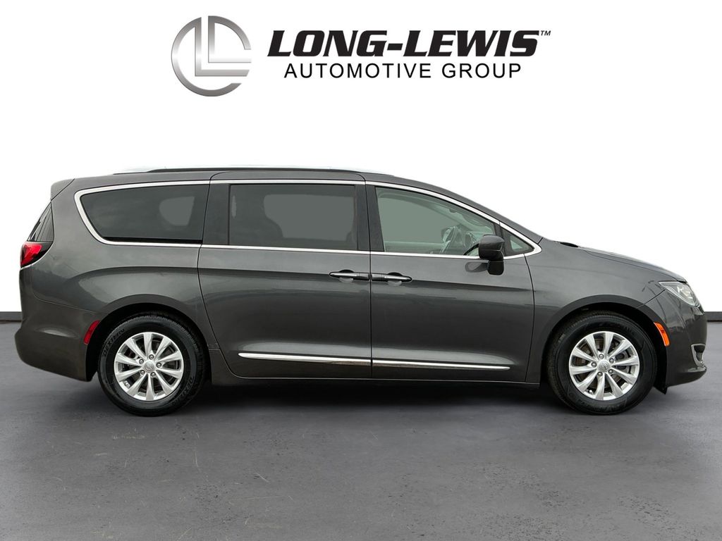 Used 2018 Chrysler Pacifica - photo 7