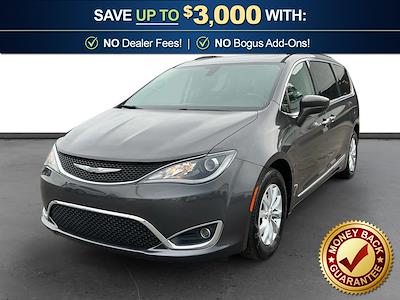 Used 2018 Chrysler Pacifica - photo 1