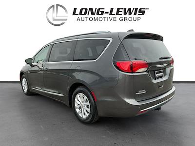 Used 2018 Chrysler Pacifica - photo 2