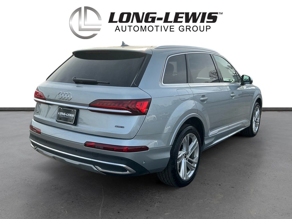 Used 2023 Audi Q7 - photo 9
