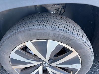 Used 2023 Volkswagen Taos SE for sale #F26TA003A - photo 2