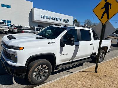 Used 2024 Chevrolet Silverado 2500 - photo 1