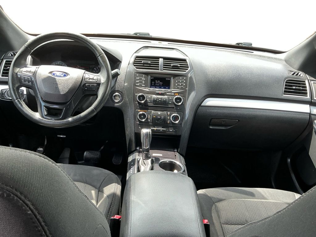 Used 2017 Ford Explorer - photo 19