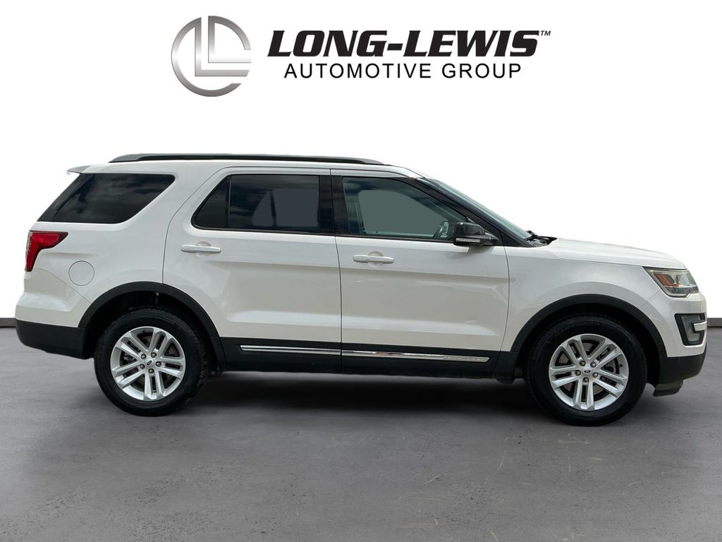 Used 2017 Ford Explorer - photo 10
