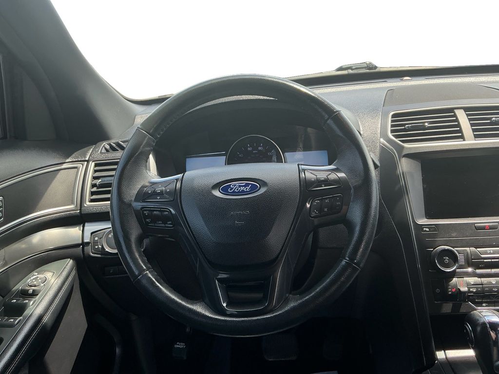 Used 2019 Ford Explorer - photo 14