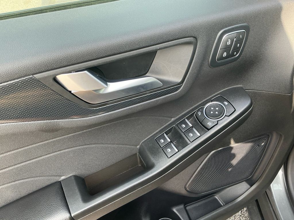 Used 2024 Ford Escape - photo 18