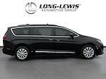 Used 2017 Chrysler Pacifica Touring L Minivan for sale #T26EQ034B - photo 8