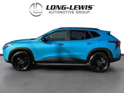 Used 2025 Chevrolet Trax - photo 1