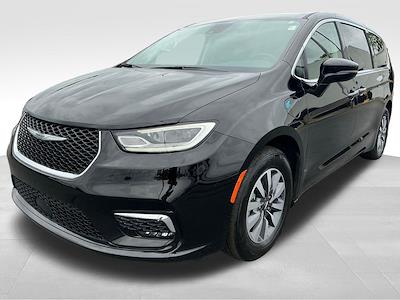 2024 Chrysler Pacifica FWD Minivan for sale #TA0299 - photo 1