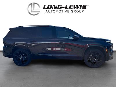 Used 2024 Chevrolet Traverse - photo 1