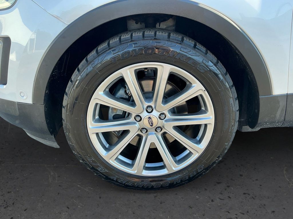 Used 2017 Ford Explorer - photo 10