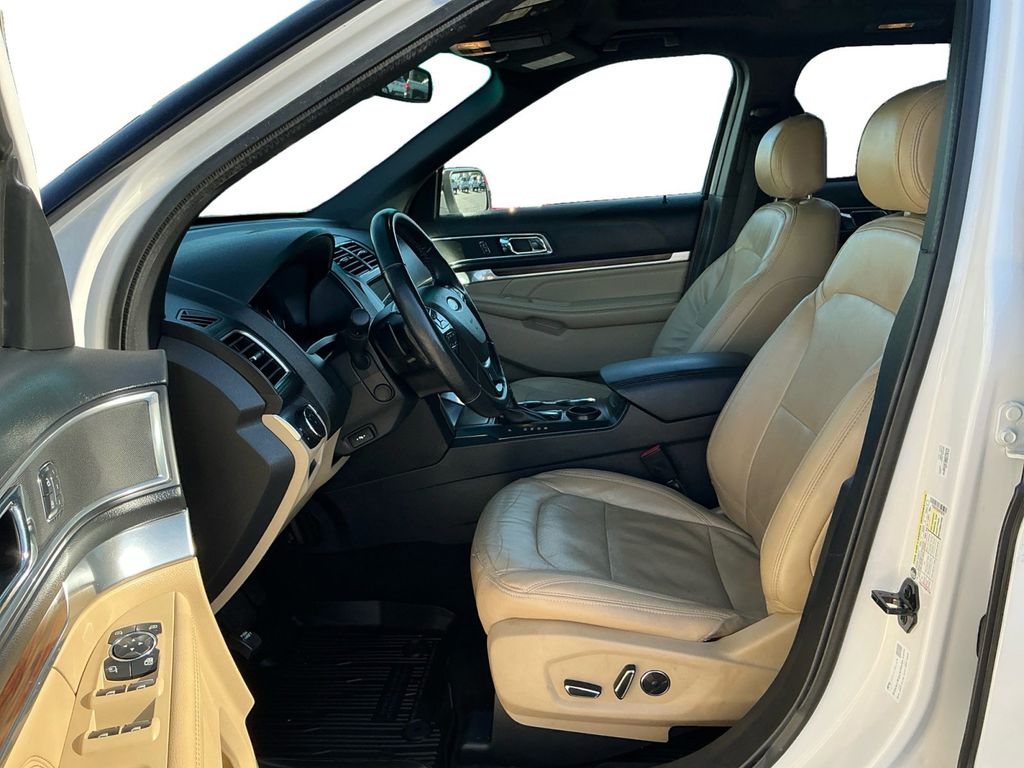 Used 2017 Ford Explorer - photo 11