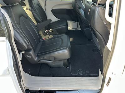 Used 2024 Chrysler Pacifica - photo 1