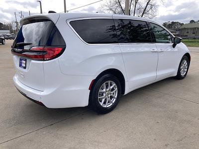 Used 2024 Chrysler Pacifica - photo 1