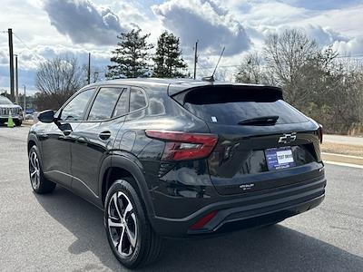 Used 2024 Chevrolet Trax - photo 1