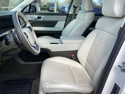 Used 2025 Hyundai Santa Fe Hybrid - photo 1