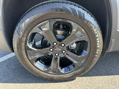 Used 2025 Chevrolet Equinox - photo 1