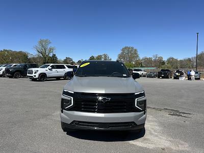 Used 2025 Chevrolet Suburban - photo 1