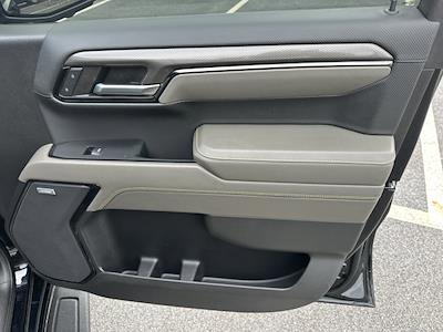 Used 2023 Chevrolet Silverado 1500 - photo 1