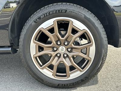 Used 2025 Ford Expedition - photo 1