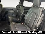 Used 2026 Chrysler Pacifica Select Minivan for sale #626003 - photo 16