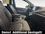 Used 2026 Chrysler Pacifica Select Minivan for sale #626003 - photo 21