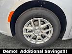 Used 2026 Chrysler Pacifica Select Minivan for sale #626003 - photo 5