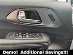 Used 2026 Chrysler Pacifica Select Minivan for sale #626003 - photo 8