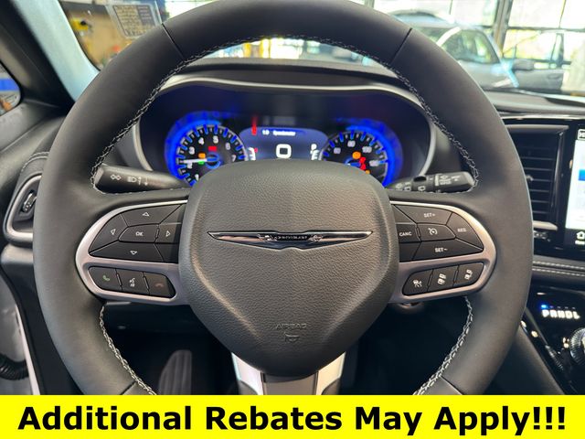 Used 2026 Chrysler Pacifica - photo 20