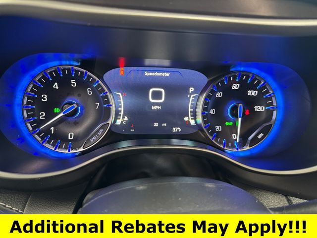 Used 2026 Chrysler Pacifica - photo 5