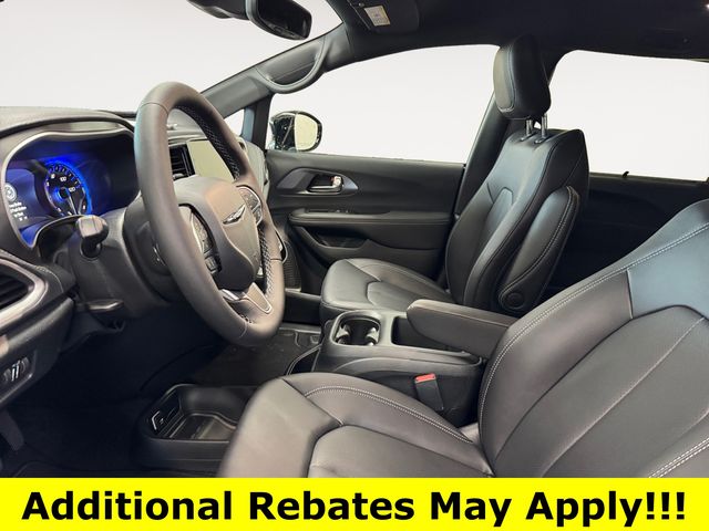 Used 2026 Chrysler Pacifica - photo 10