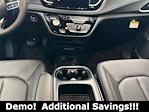Used 2026 Chrysler Pacifica Select Minivan for sale #626048 - photo 13