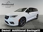 Used 2026 Chrysler Pacifica Select Minivan for sale #626048 - photo 9