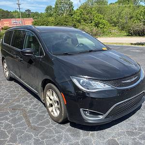 Used 2020 Chrysler Pacifica - photo 1