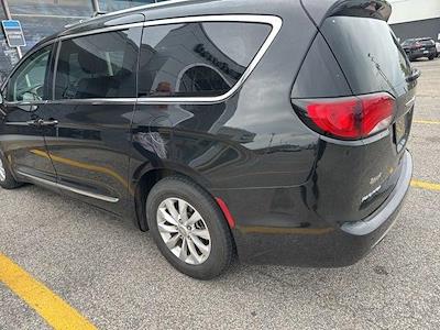 2018 Chrysler Pacifica FWD Minivan for sale #C625075A - photo 2