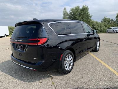2024 Chrysler Pacifica AWD Minivan for sale #B25186A - photo 2