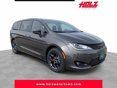2020 Chrysler Pacifica FWD Minivan for sale #G26636A - photo 1