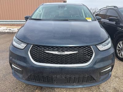 Used 2023 Chrysler Pacifica - photo 1