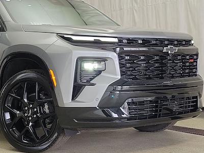 Used 2024 Chevrolet Traverse - photo 1