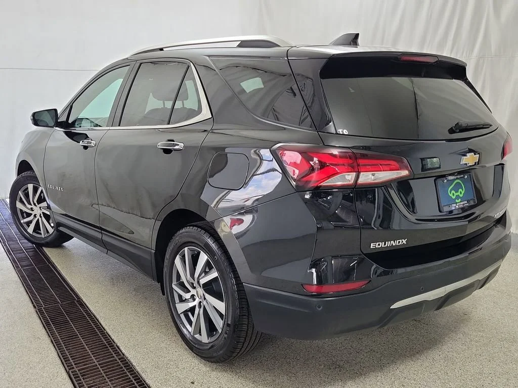 Used 2023 Chevrolet Equinox - photo 9